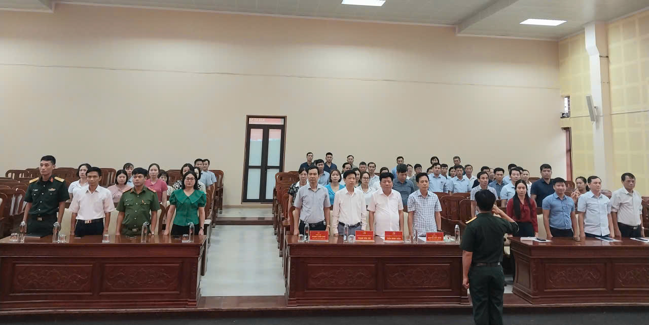 XÃ HỒNG MINH KHAI MẠC LỚP BỒI DƯỠNG KIẾN THỨC QUỐC PHÒNG VÀ AN NINH CHO ĐỐI TƯỢNG 4 NĂM 2026
