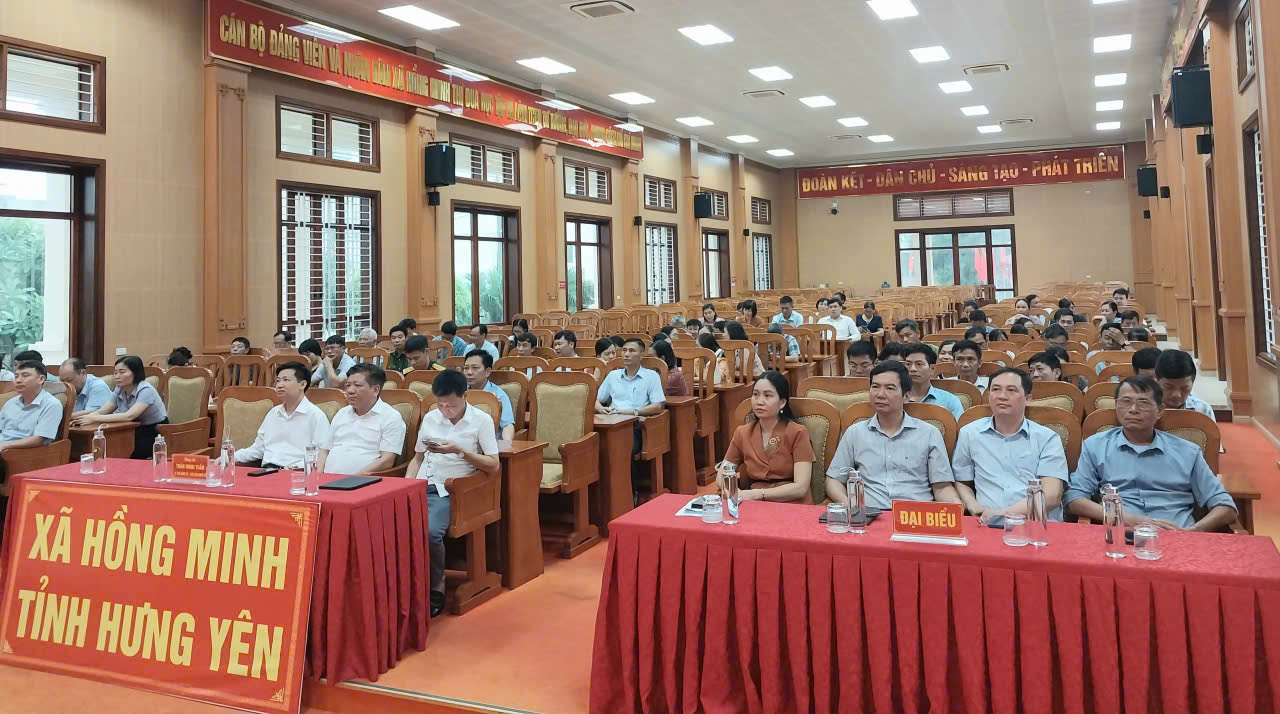 XÃ HỒNG MINH THAM GIA HỘI NGHỊ TRỰC TUYẾN TOÀN QUỐC NGHIÊN CỨU, HỌC TẬP VÀ TRIỂN KHAI THỰC HIỆN NGHỊ QUYẾT HỘI NGHỊ LẦN THỨ BA BAN CHẤP HÀNH TRUNG ƯƠNG ĐẢNG KHÓA XIV