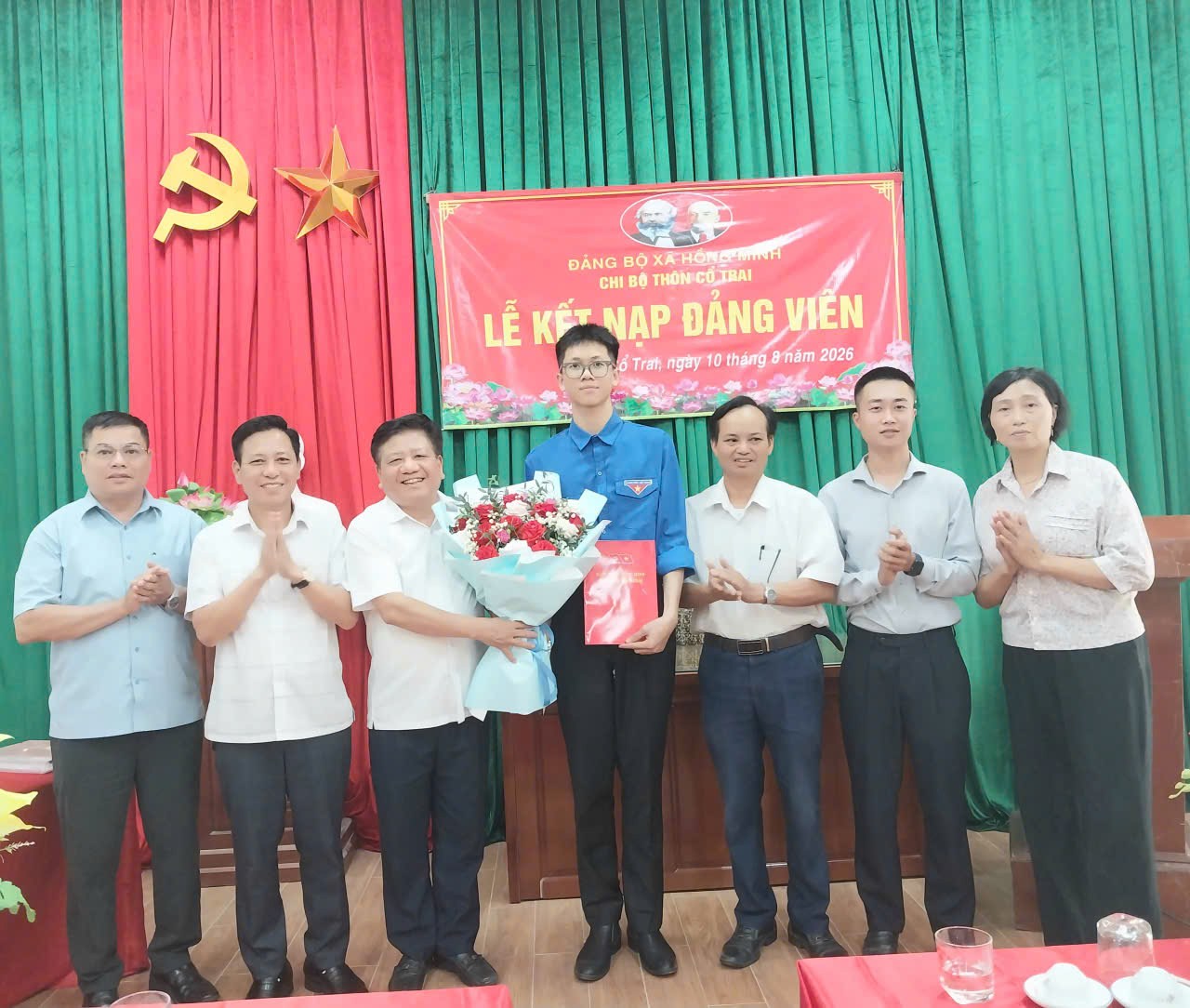 KẾT NẠP HAI ĐẢNG VIÊN TRẺ, TẠO NGUỒN KẾ CẬN CHO ĐẢNG Ở CƠ SỞ XÃ HỒNG MINH