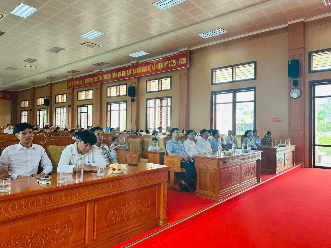 Hội nghị gặp mặt gia đình và các con của cán bộ, công chức nhân dịp đầu năm học 2025 – 2026