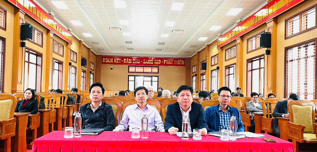 Hội nghị trực tuyến toàn tỉnh nghiên cứu, học tập, quán triệt, triển khai thực hiện các nghị quyết của Trung ương và của tỉnh