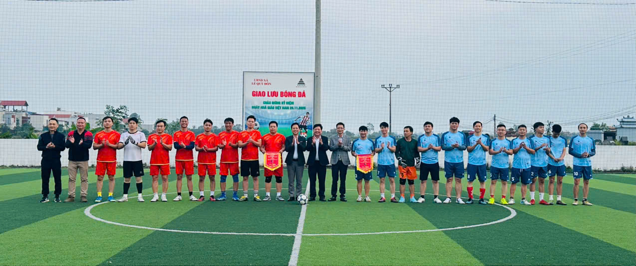 UBND xã Hồng Minh giao lưu bóng đá với Ban Quản lý dự án đầu tư xây dựng xã Hưng Hà