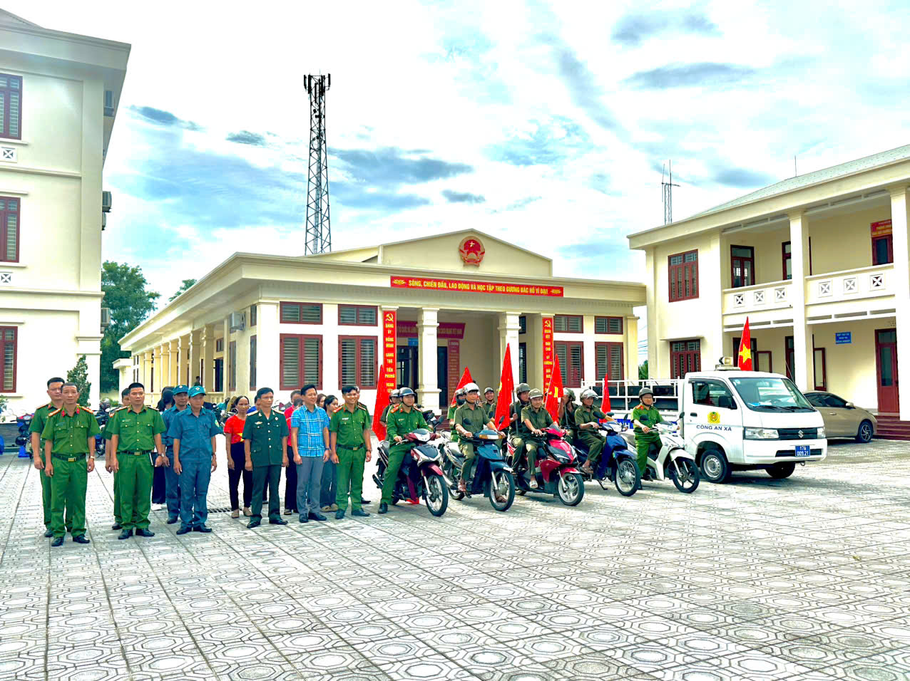 Công an Hồng Minh ra quân thực hiện kế hoạch xây dựng xã Hồng Minh không ma tuý năm 2025