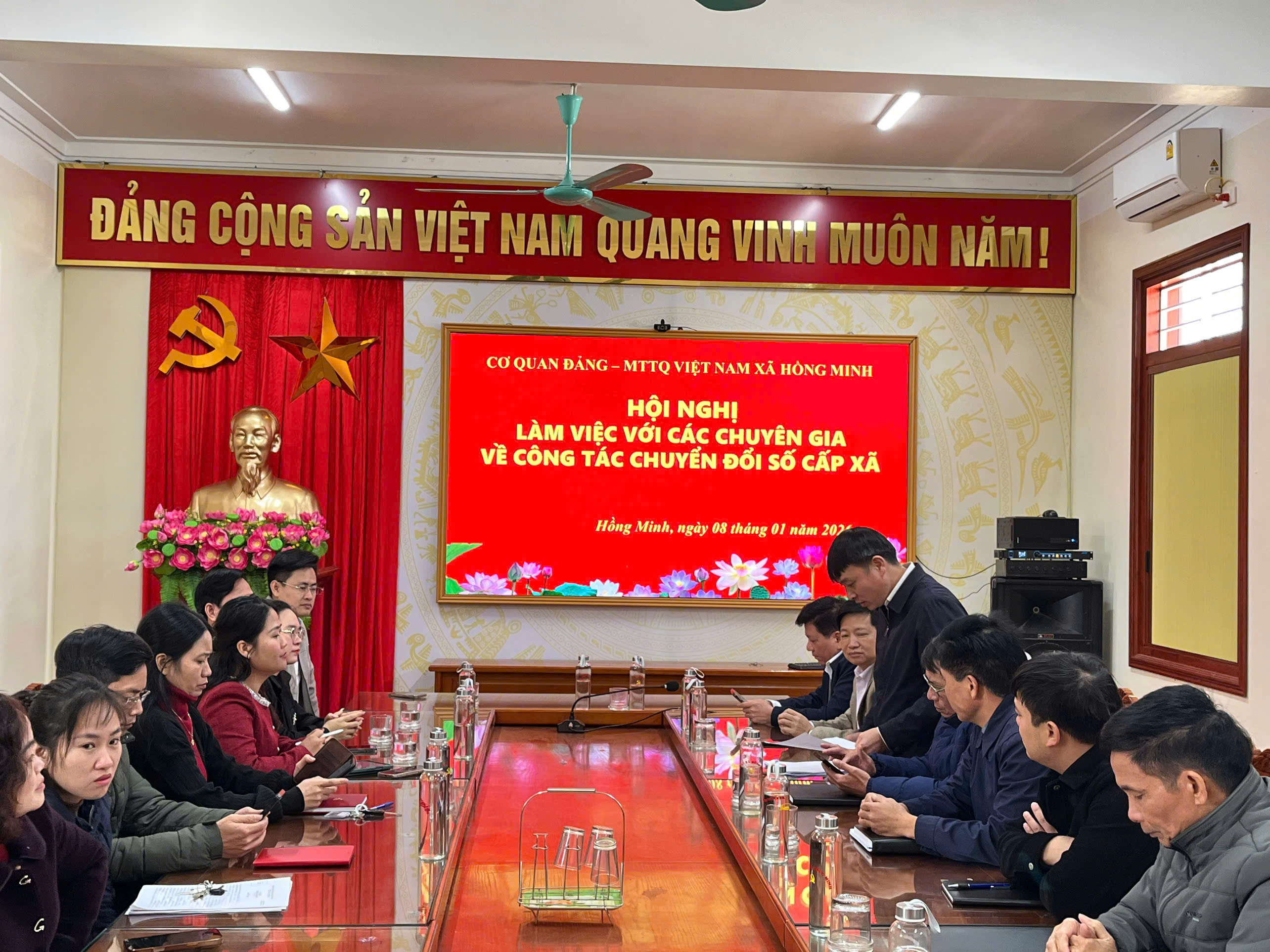 Ứng dụng Trí tuệ nhân tạo (AI) trong công tác Đảng và Mặt trận Tổ quốc: Bước đột phá trong chuyển đổi số tại xã Hồng Minh