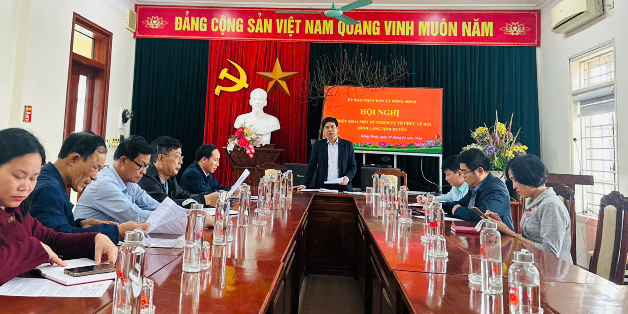 UBND xã tổ chức Hội nghị triển khai một số nhiệm vụ tổ chức Lễ hội đình làng Tịnh Xuyên