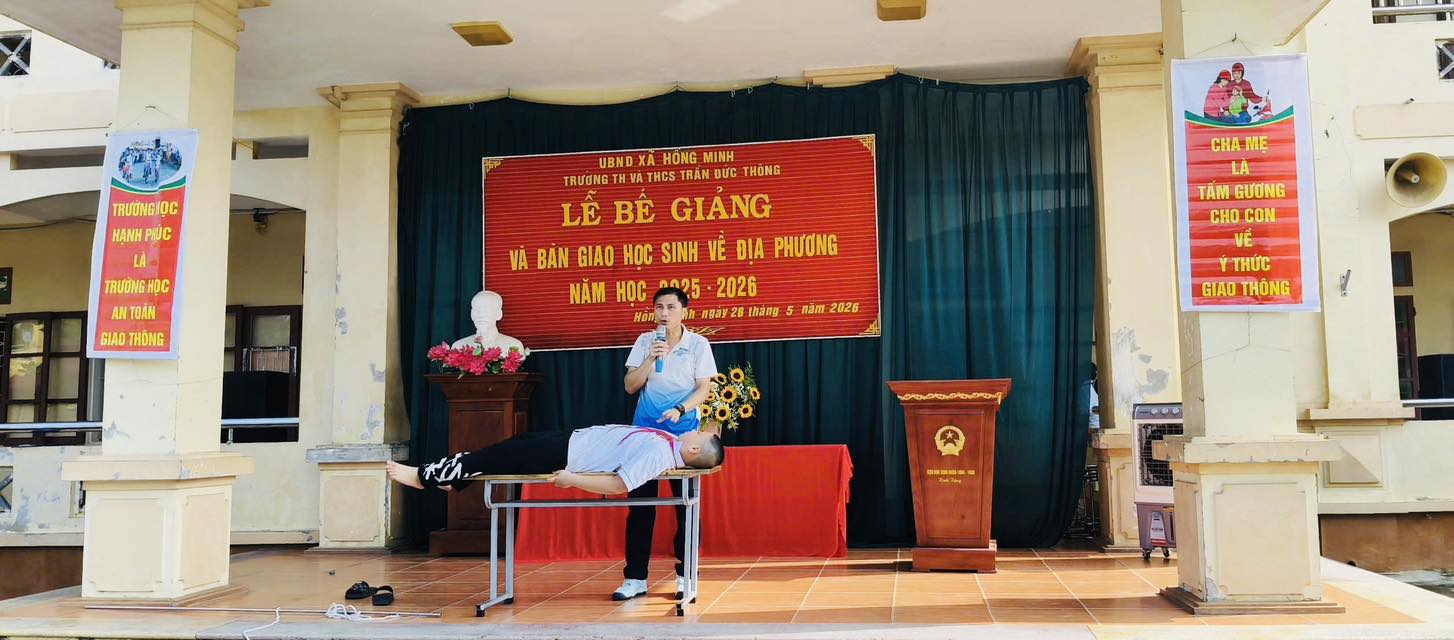 Đoàn xã Hồng Minh nhận bàn giao học sinh về sinh hoạt hè và tuyên truyền phòng, chống đuối nước cho trẻ em năm 2026